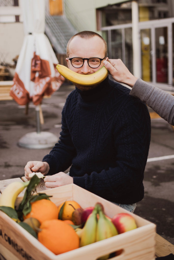 Corbeilles de fruits au bureau