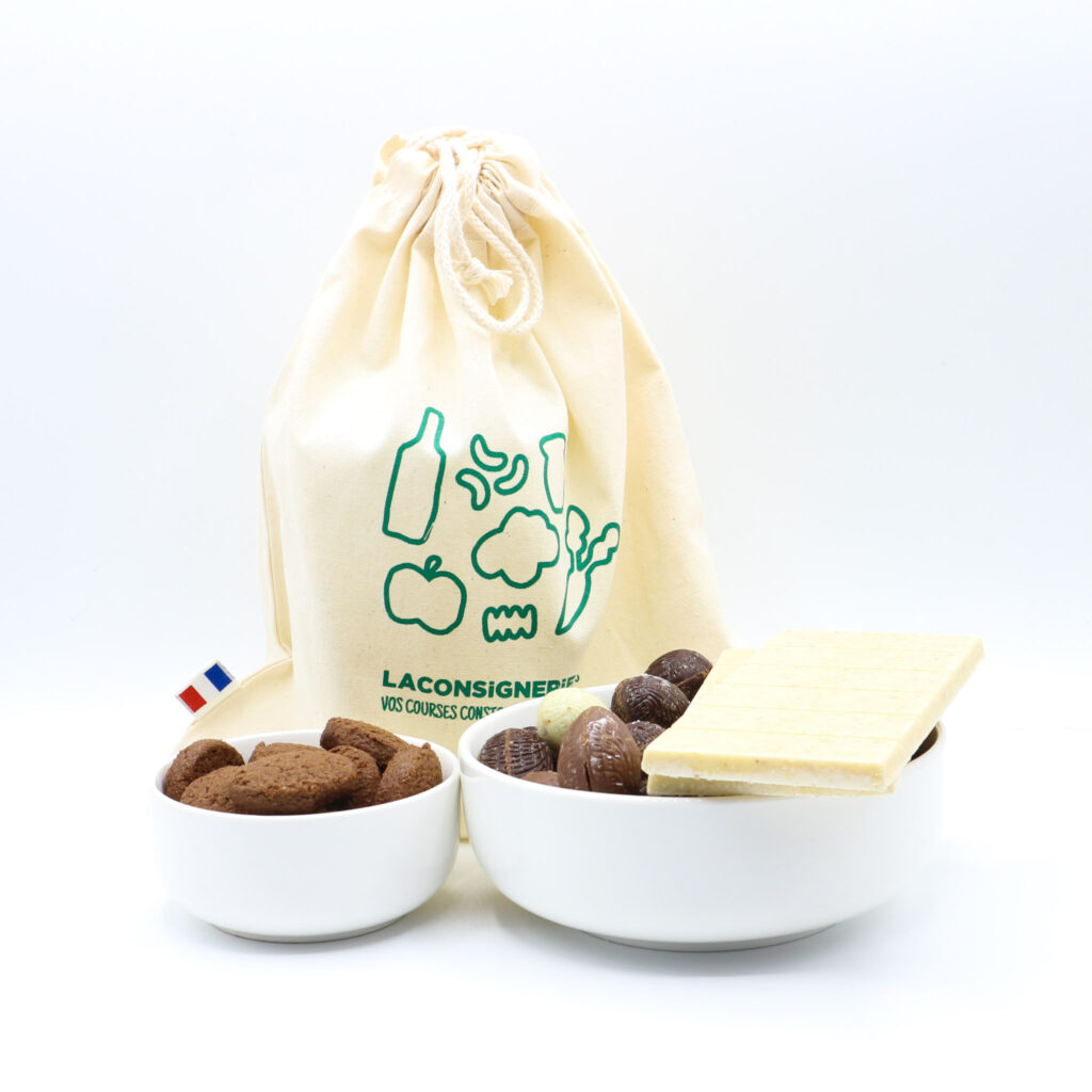 Coffret cadeau gourmand La Consignerie avec sachet, biscuits et chocolats